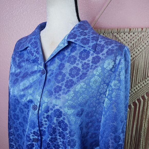 Vintage | Satin Embossed Long Sleeve Button Up Shirt Medium - Picture 3 of 8